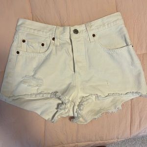 White Levi’s 501 shorts
